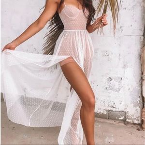 WHITE FOX BOUTIQUE TWO PIECE SET